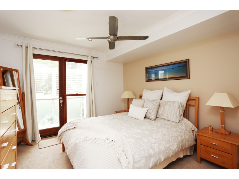 16 Sands Place, Chapel Hill QLD 4069