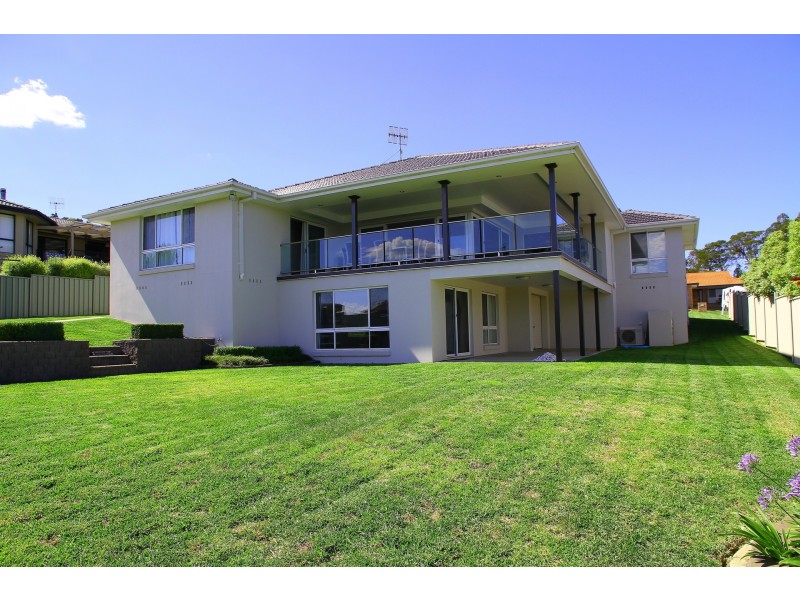 12 McCarthy Crescent, Armidale NSW 2350