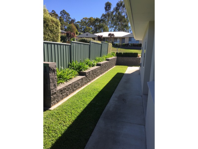 12 McCarthy Crescent, Armidale NSW 2350