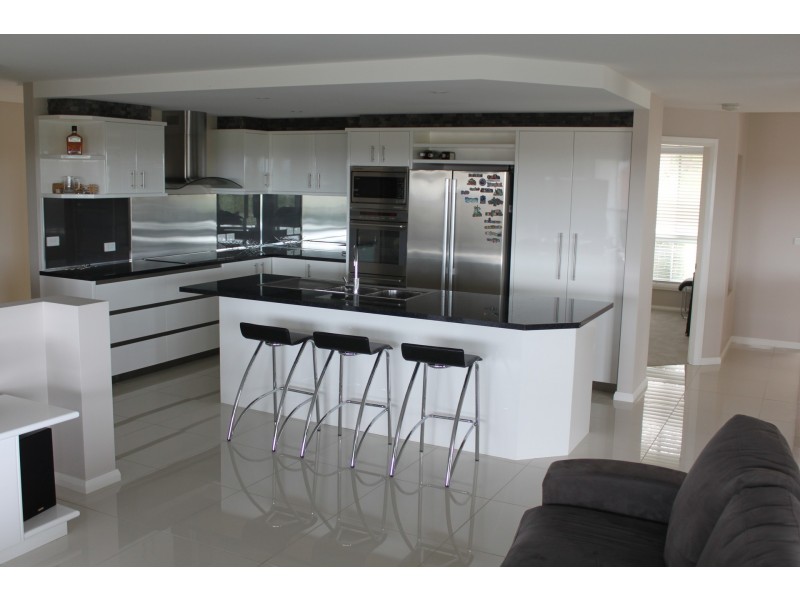 12 McCarthy Crescent, Armidale NSW 2350