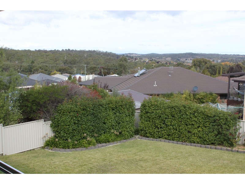 12 McCarthy Crescent, Armidale NSW 2350