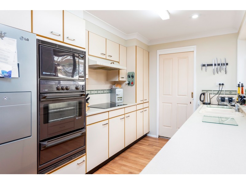 80 Yeramba Road, Summerland Point NSW 2259