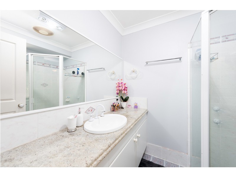 80 Yeramba Road, Summerland Point NSW 2259