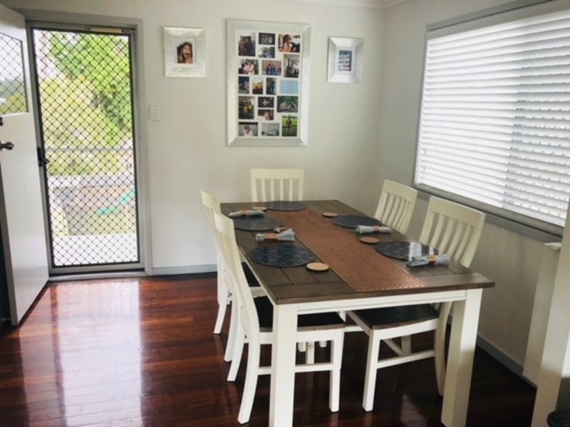 8 Castle Court, Kallangur QLD 4503