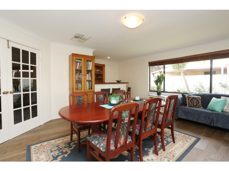 33 Welbeck Road, Canning Vale WA 6155