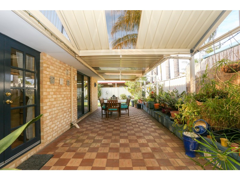 33 Welbeck Road, Canning Vale WA 6155