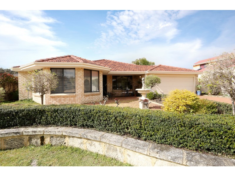 33 Welbeck Road, Canning Vale WA 6155