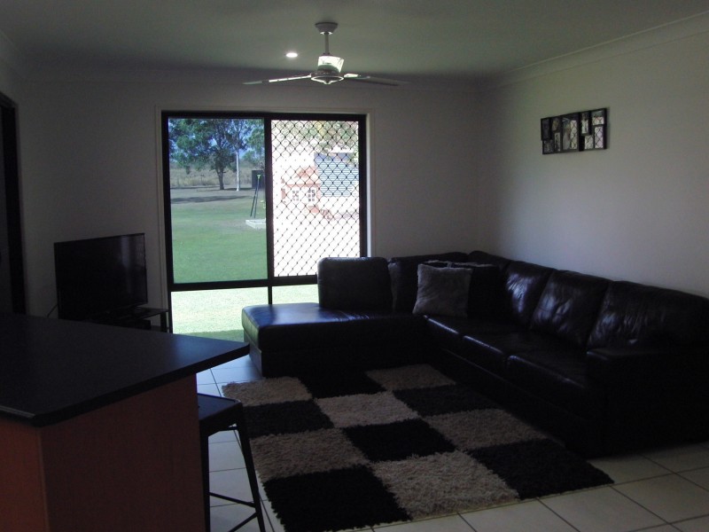40 Arcadia Drive, Branyan QLD 4670