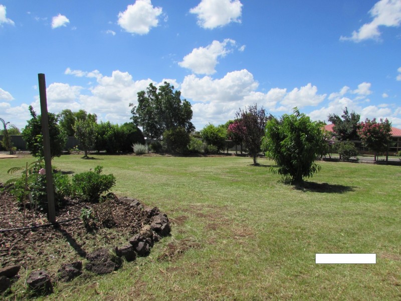 7 Richards Avenue, Cambooya QLD 4358