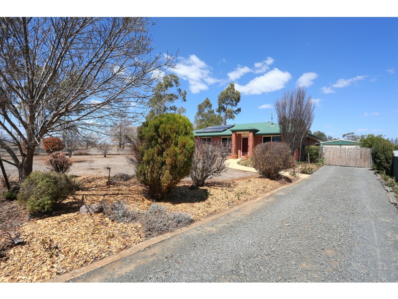 7 Richards Avenue, Cambooya QLD 4358