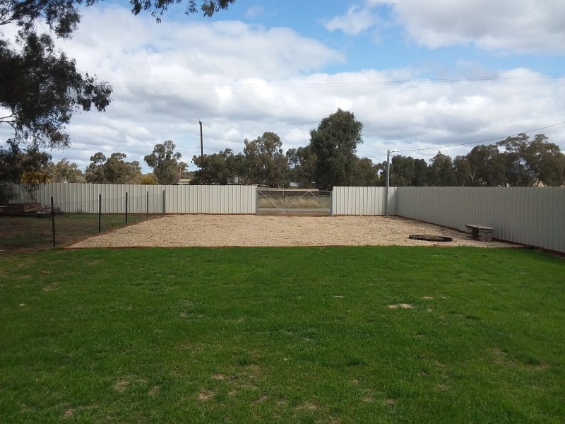 11 William Street, Old Junee NSW 2652