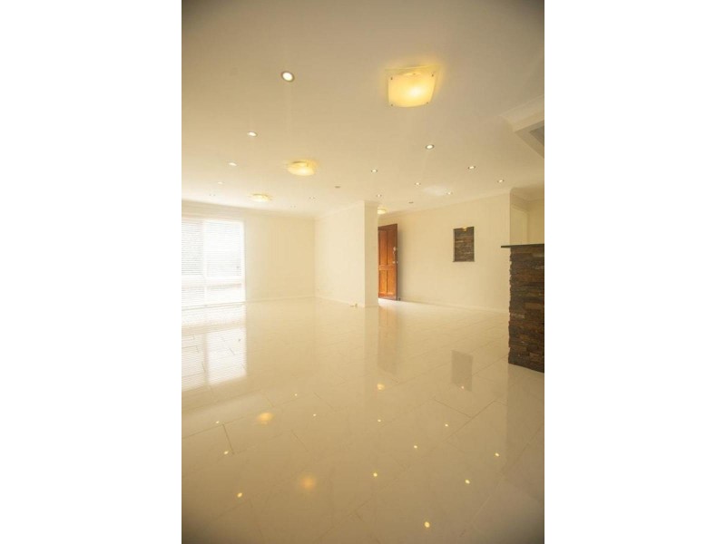 6 Hicks Place, Kings Langley NSW 2147
