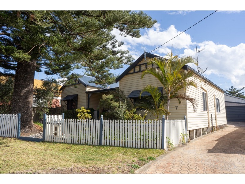 7 Kembla Street, Port Kembla NSW 2505