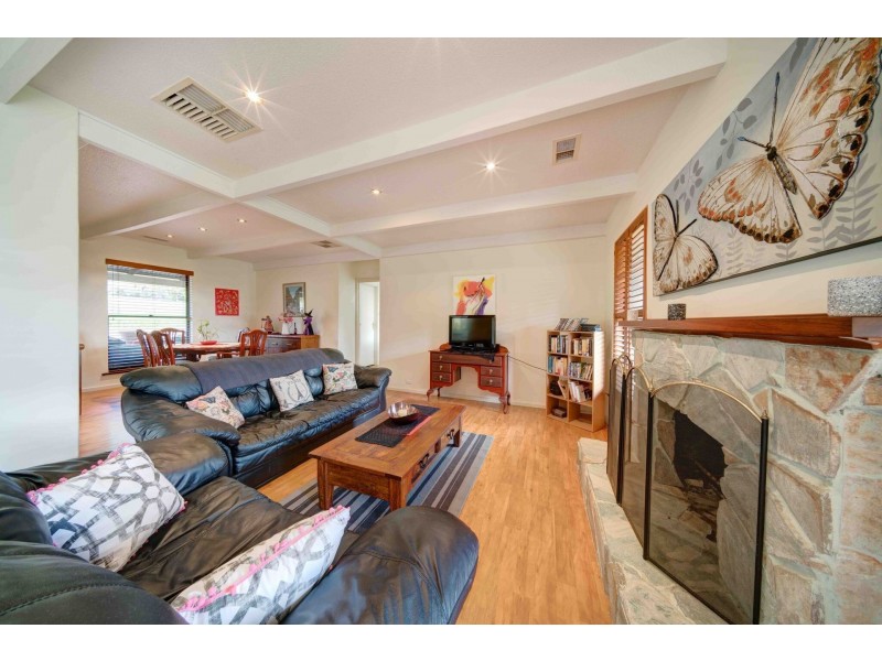 48 Waterford Drive, Gidgegannup WA 6083