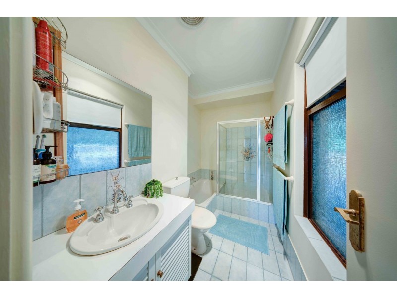 48 Waterford Drive, Gidgegannup WA 6083