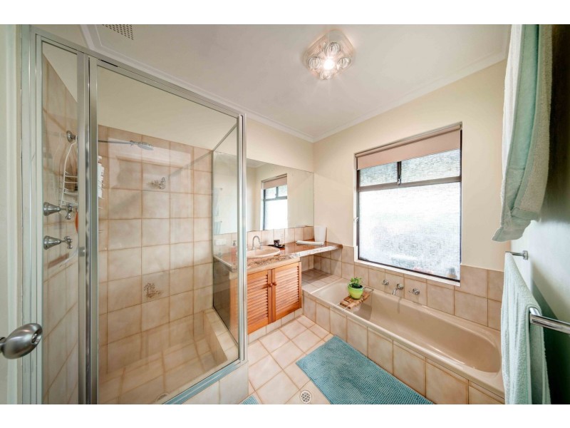 48 Waterford Drive, Gidgegannup WA 6083