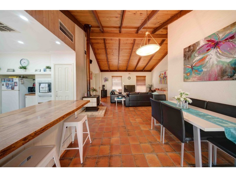 48 Waterford Drive, Gidgegannup WA 6083