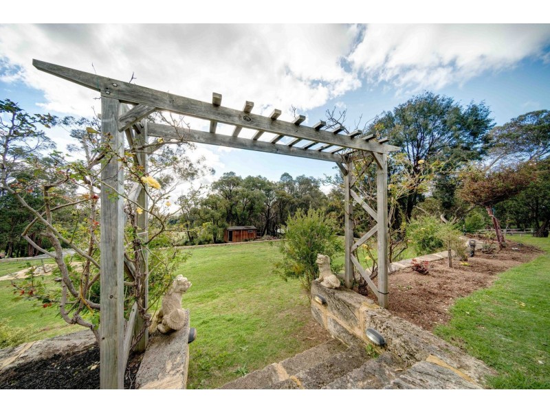 48 Waterford Drive, Gidgegannup WA 6083