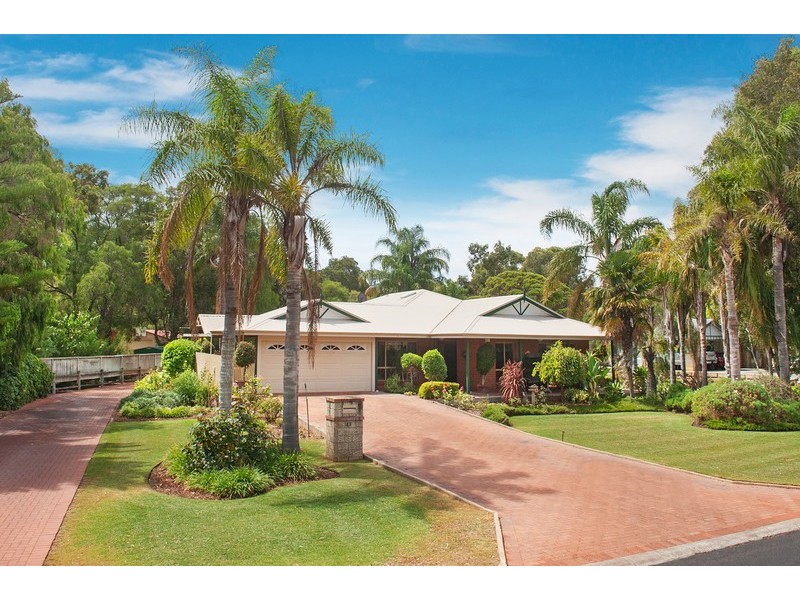 43 Kalgaritch Avenue, West Busselton WA 6280