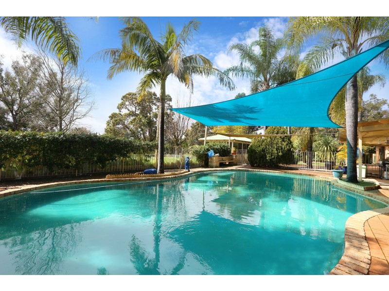 26 Louise Place, Gnangara WA 6077