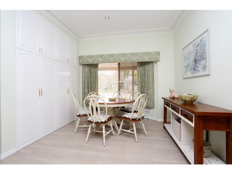 26 Louise Place, Gnangara WA 6077