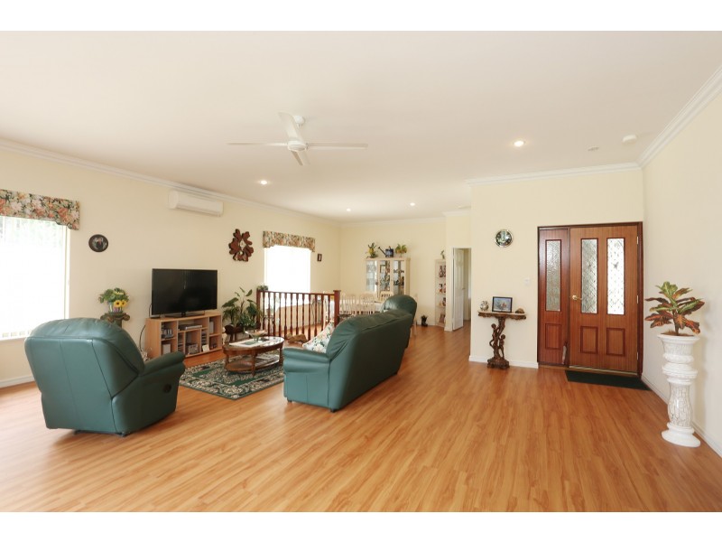 26 Louise Place, Gnangara WA 6077