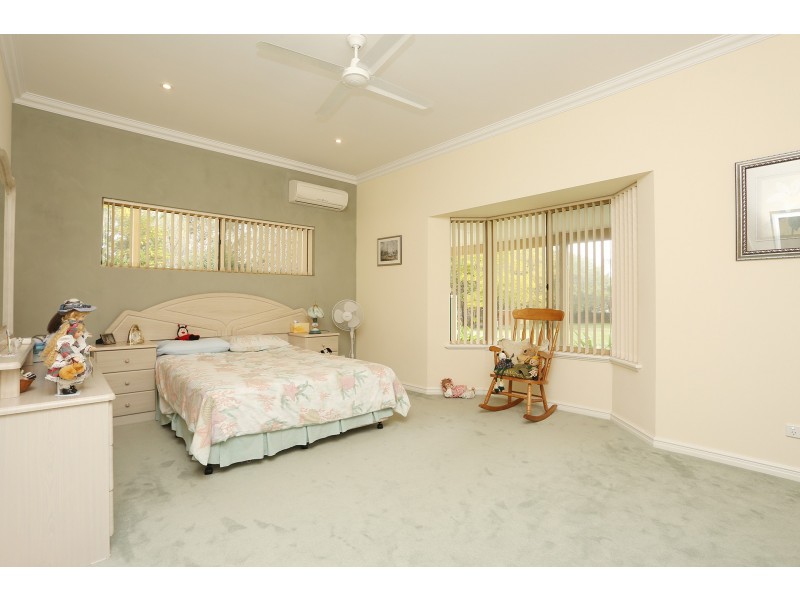 26 Louise Place, Gnangara WA 6077