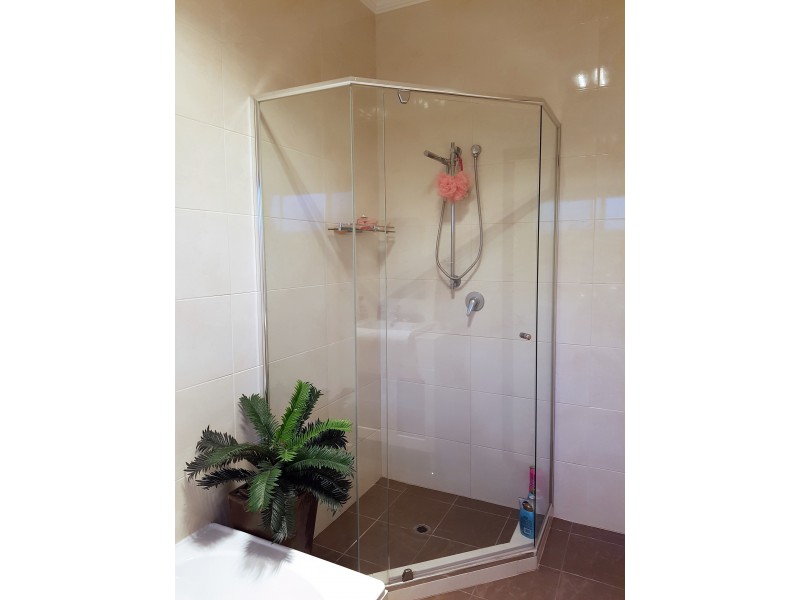 26 Louise Place, Gnangara WA 6077