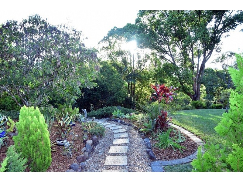 42 Meadow Place, Uki NSW 2484