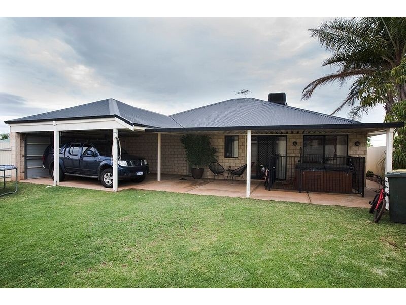 1 Toia Street, Broadwood WA 6430