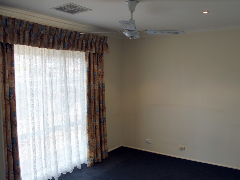 26 Coachhouse Drive, Gulfview Heights SA 5096