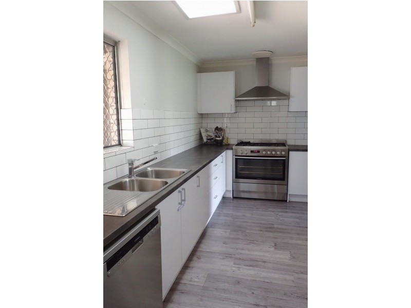 42 Jackson Street, Waroona WA 6215