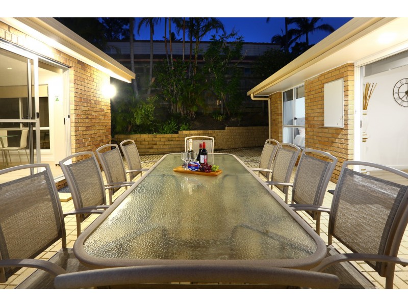 24 Pinevale Drive, Oxenford QLD 4210