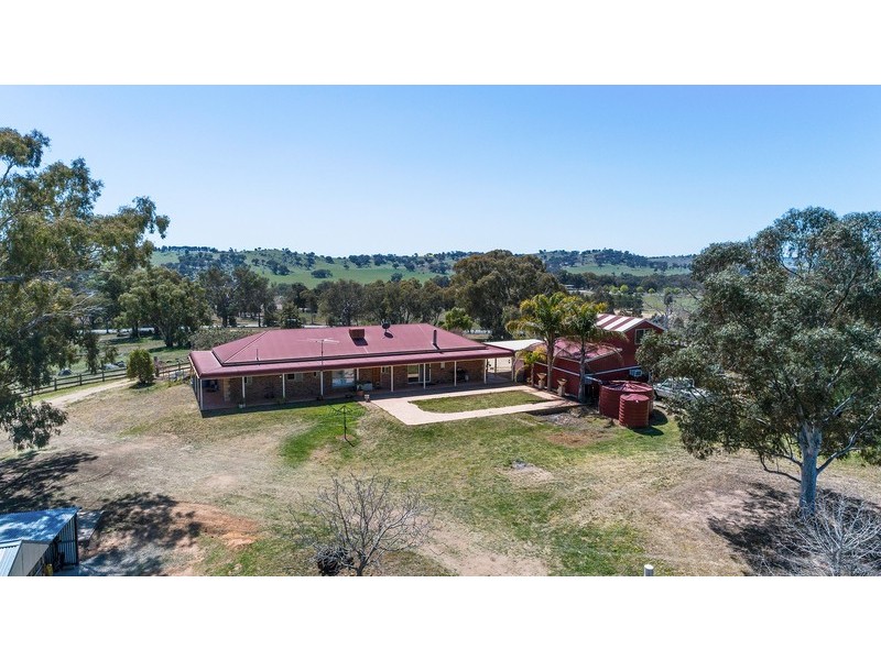 603 Henry Lawson Way, Young NSW 2594