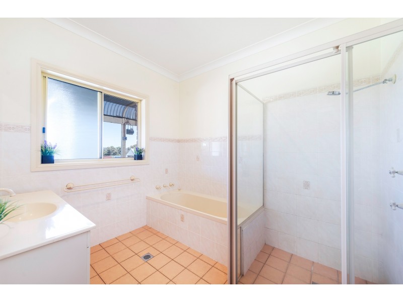 603 Henry Lawson Way, Young NSW 2594