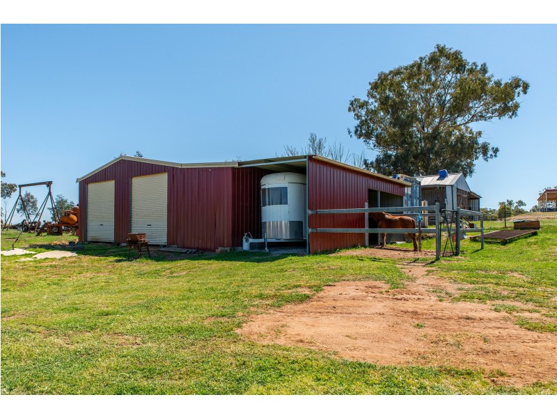 603 Henry Lawson Way, Young NSW 2594