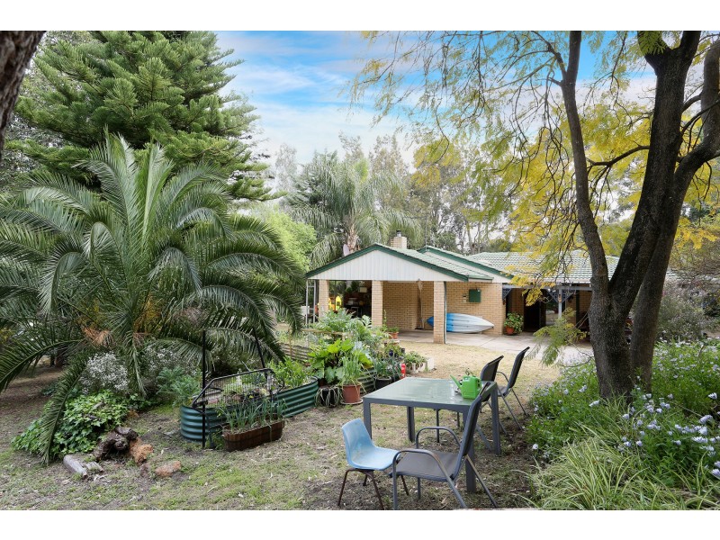 52 Feldman Crescent, Parkerville WA 6081