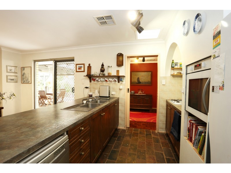 52 Feldman Crescent, Parkerville WA 6081