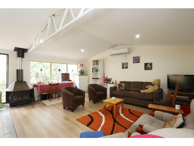 52 Feldman Crescent, Parkerville WA 6081