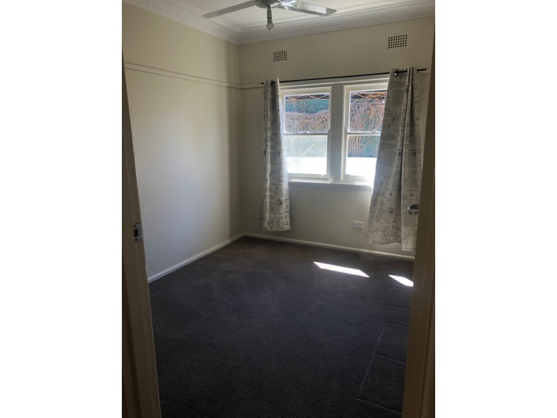 131 Fifth Ave, Narromine NSW 2821