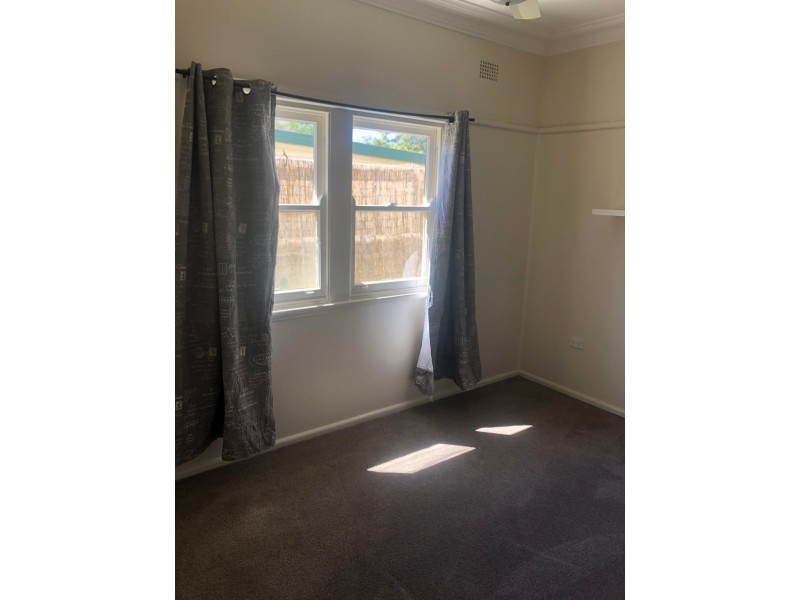 131 Fifth Ave, Narromine NSW 2821