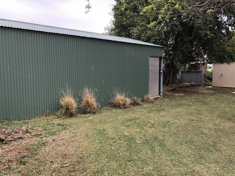 131 Fifth Ave, Narromine NSW 2821