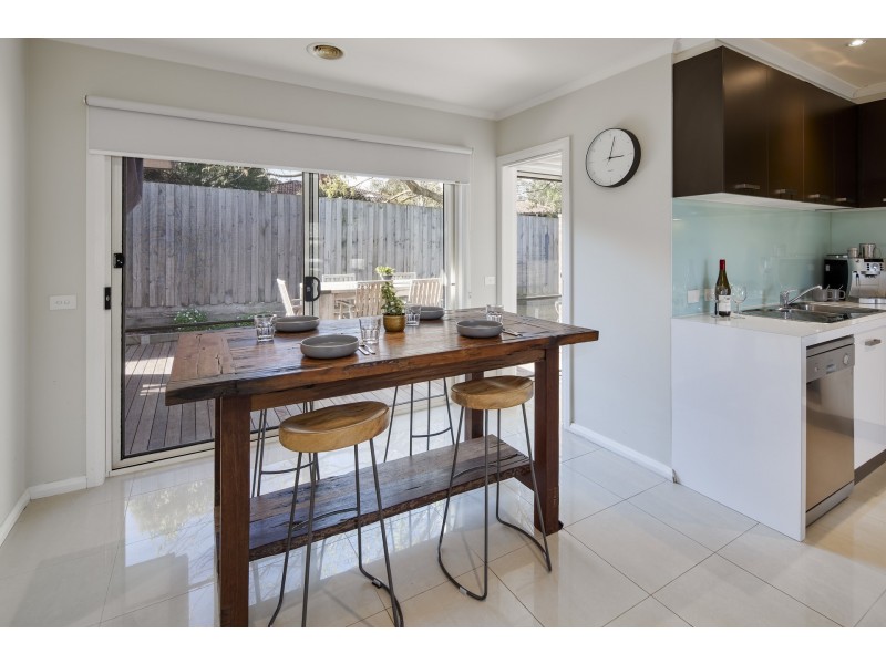 2/3 Kingsclere Street, Vermont VIC 3133