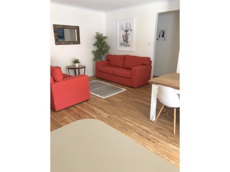 6 Nile Close, Halls Head WA 6210