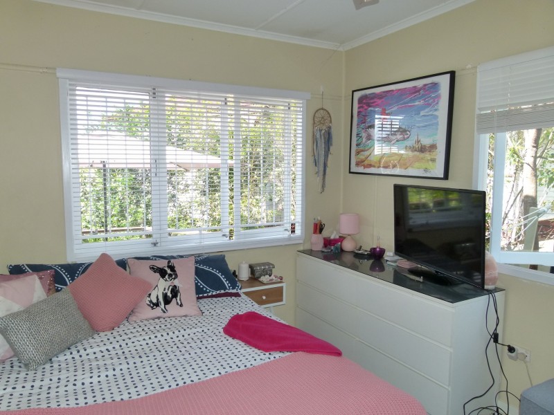 89 Jerrang Street, Indooroopilly QLD 4068