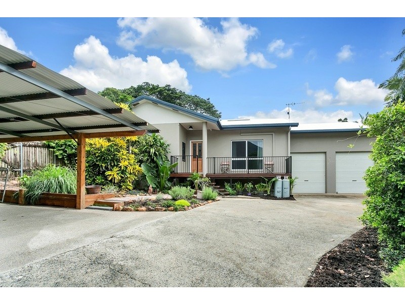 6 Willandra Court, Caravonica QLD 4878