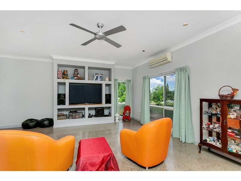 6 Willandra Court, Caravonica QLD 4878