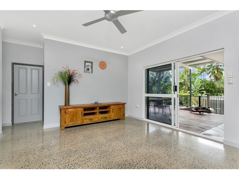 6 Willandra Court, Caravonica QLD 4878