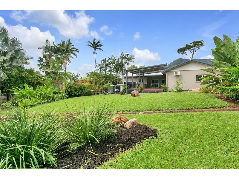 6 Willandra Court, Caravonica QLD 4878