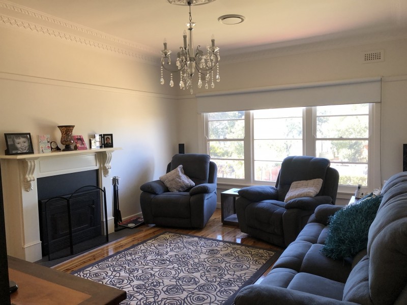 12 Hume Street, Parkes NSW 2870